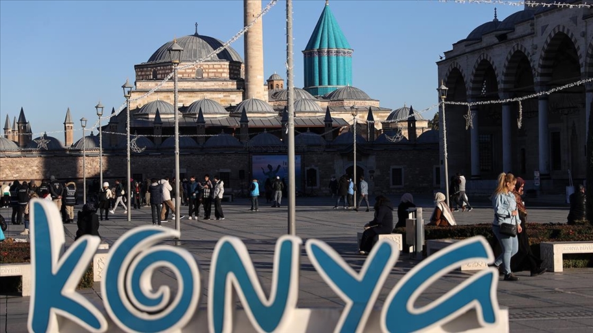 Konya'da Şebiarus törenleri ziyaretçi akınına uğradı