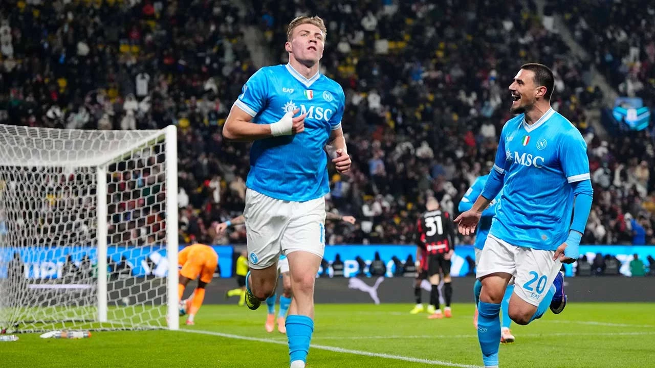 Napoli, İtalya Süper Kupa'da finale yükseldi