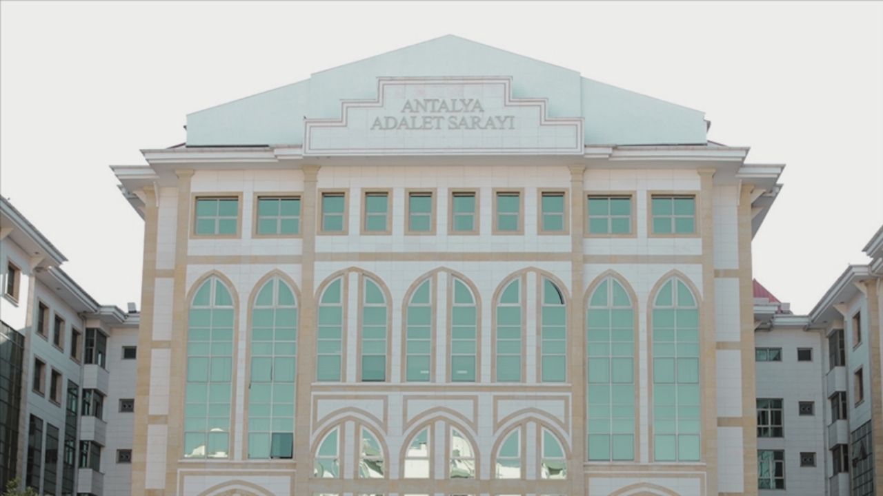 Antalya Büyükşehir Belediyesi'ndeki rüşvet soruşturmasında 3 tahliye!