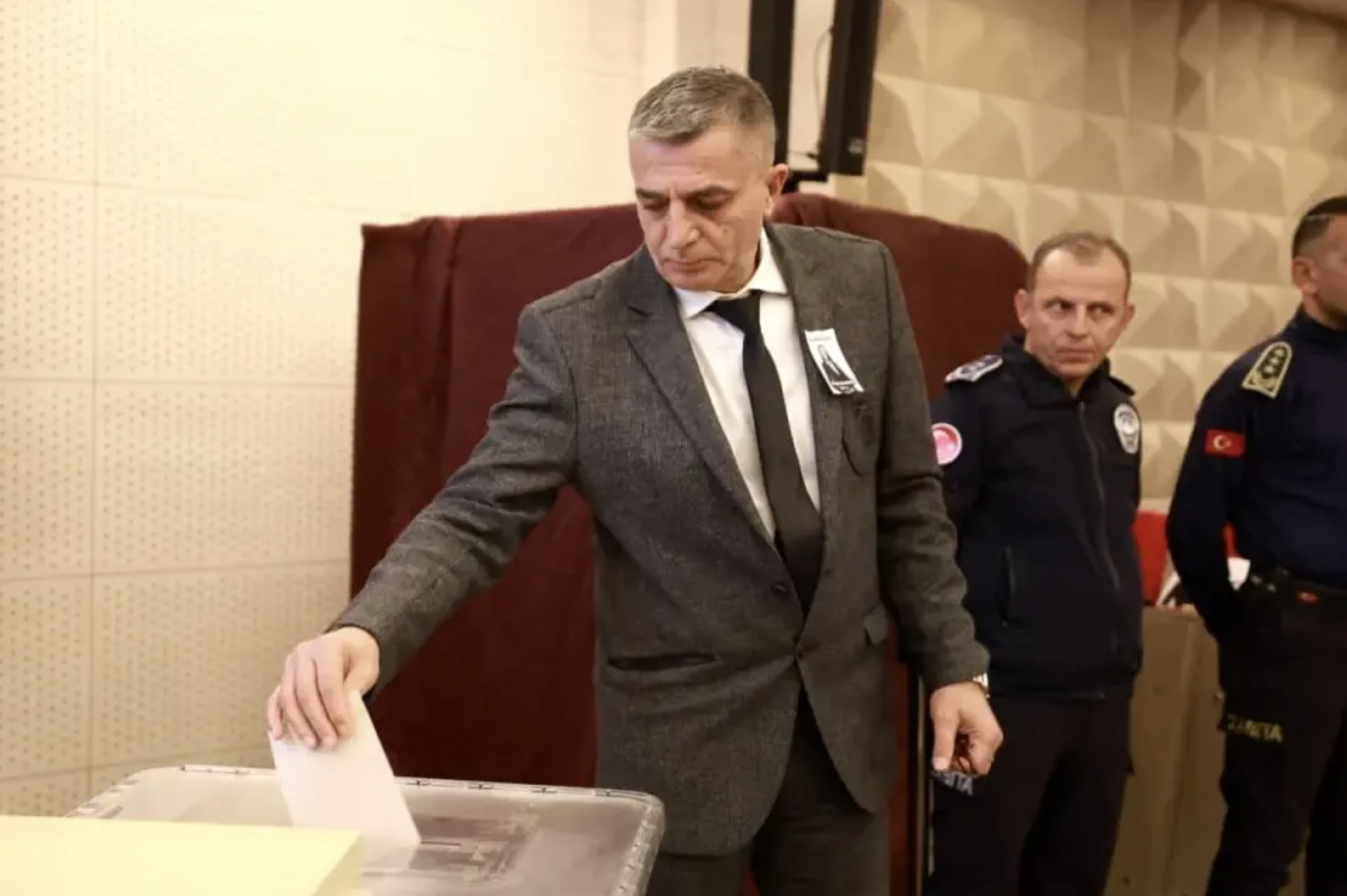 Şehzadeler Yeni Belediye Başkanını Seçti: Hakan Şimşek