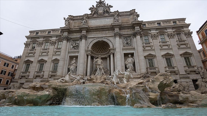 Roma'da Trevi Çeşmesi için giriş ücreti dönemi başlıyor
