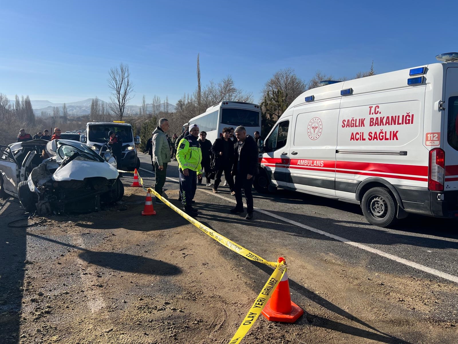 Nevşehir'de Yolcu Minibüs ile Otomobil Çarpıştı