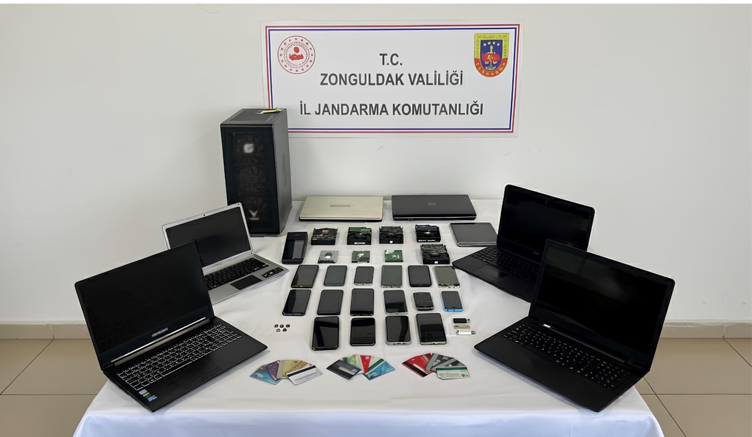 Zonguldak merkezli sınavsız ehliyet dolandırıcılığına operasyon