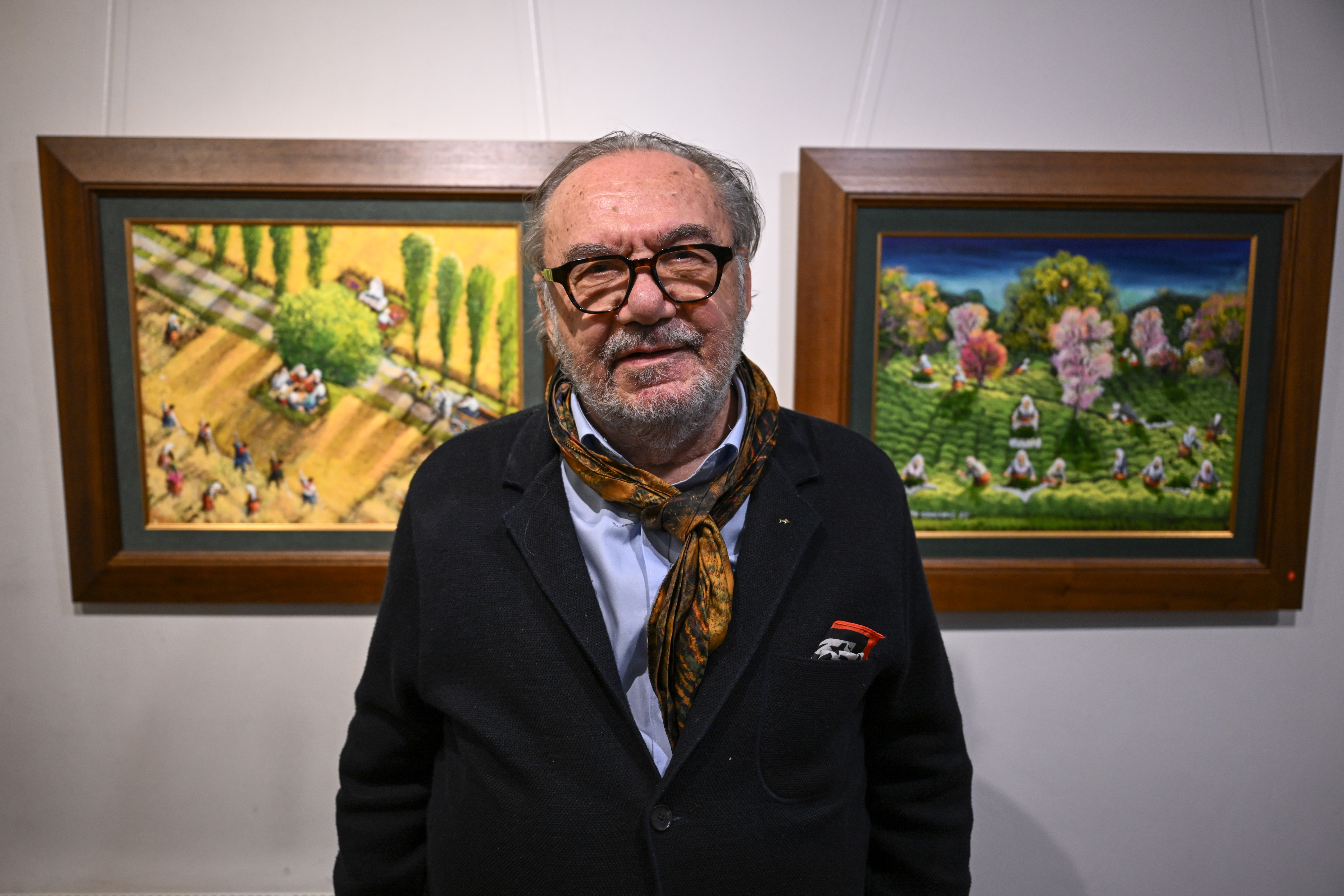 Ressam Yalçın Gökçebağ'ın Yeni Sergisi Ankara'da Açıldı