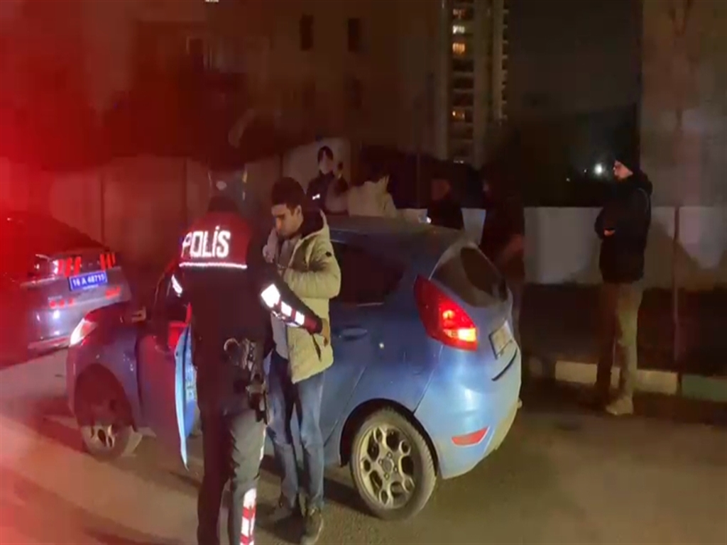  Bursa'da asayiş denetimi: Aranan kişi yakalandı