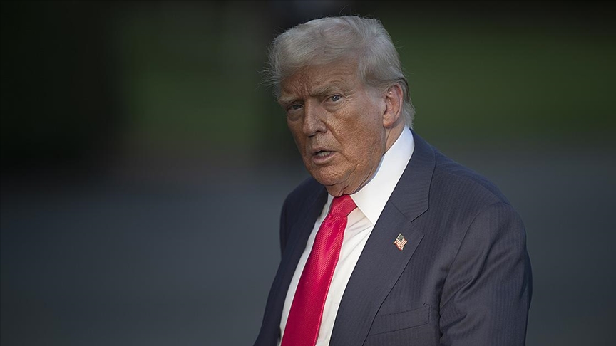 Epstein belgelerinde Trump'ın uçuş kayıtları ve 'sahte' içerikler dikkati çekti