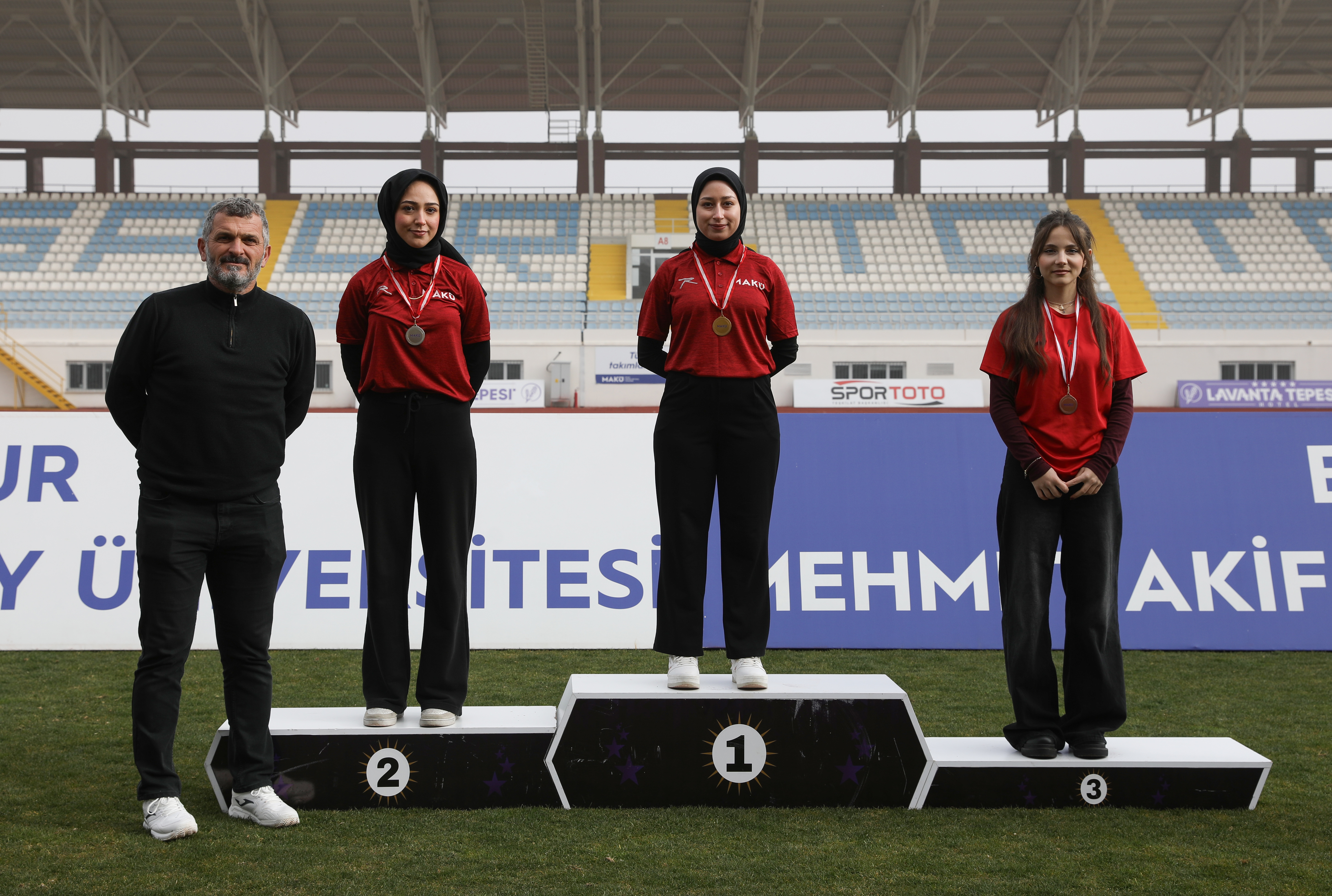 MAKÜ'de Mehmet Akif Ersoy Anısına Düzenlenen Spor Turnuvaları Tamamlandı