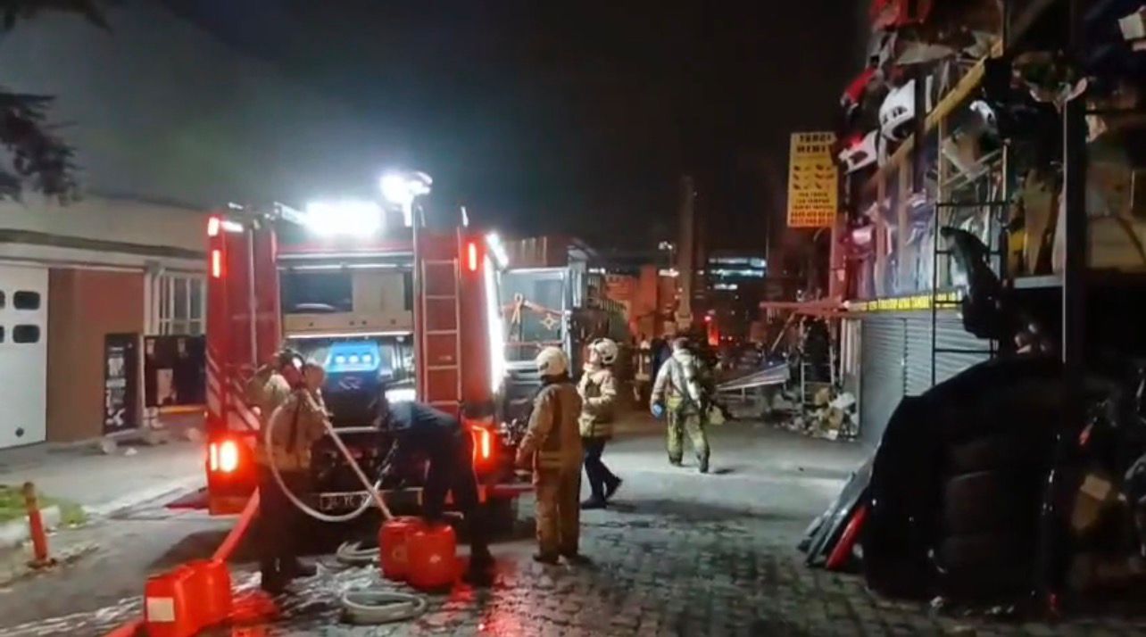 Başakşehir Oto Sanayi Sitesinde Yangın Faciası