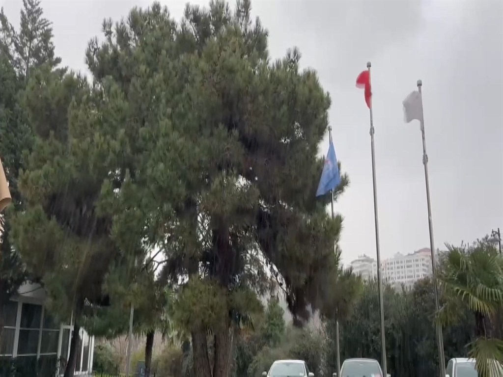 İstanbul'da sulu kar yağışı başladı, yüksekler beyaza dönecek