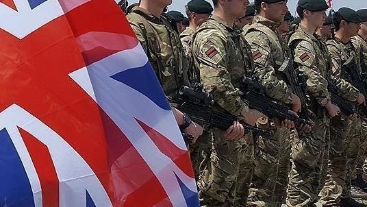 İngiltere gençlere gönüllü askerlik eğitimi hazırlıyor