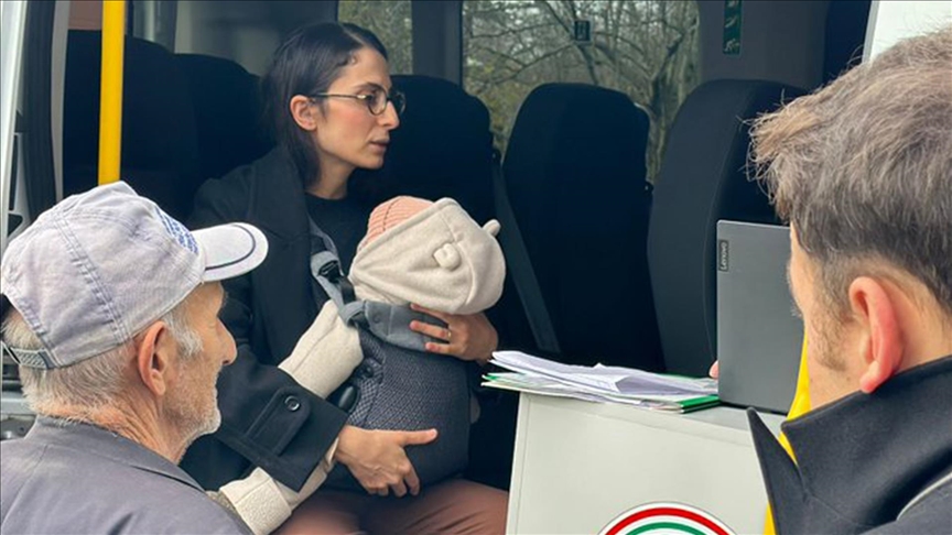 Bakan Tunç'tan bebeğiyle keşfe çıkan hakime tebrik