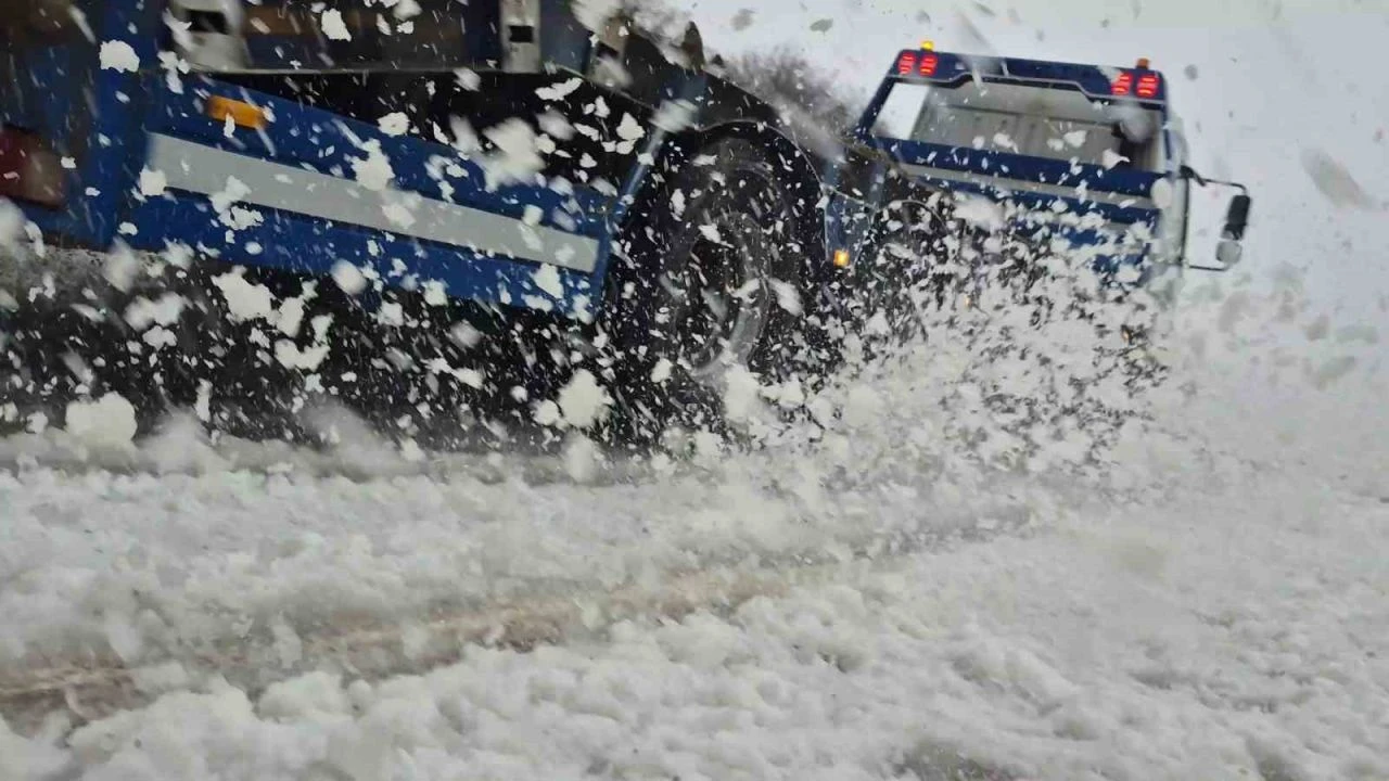 Bartın'da olumsuz hava koşulları nedeniyle eğitime 1 gün ara verildi