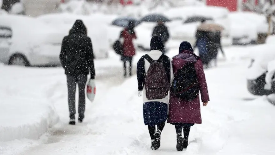 Bitlis'te olumsuz hava koşulları nedeniyle eğitime 1 gün ara verildi