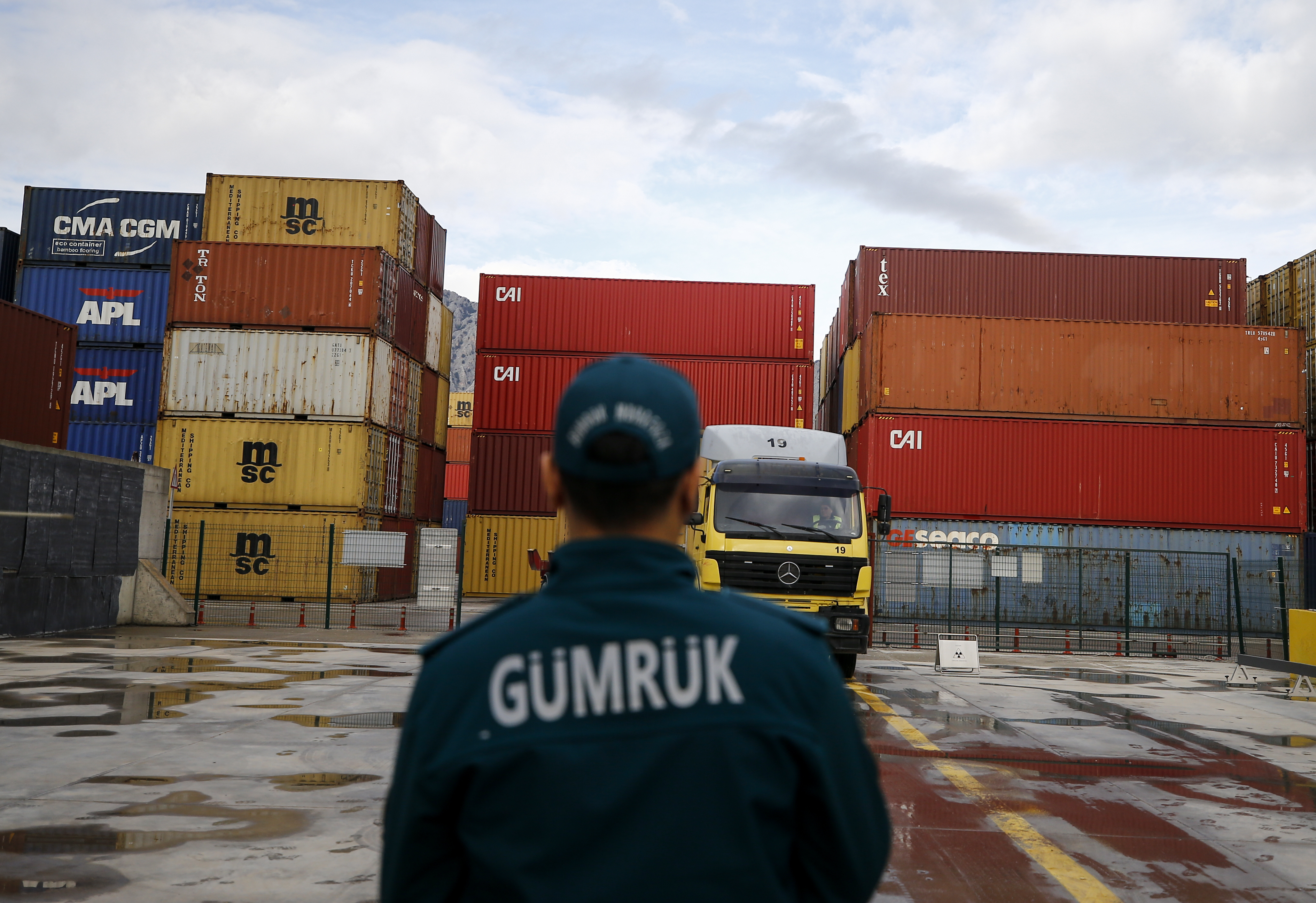 Gümrüklerde 2025'te 98 milyar 554 milyon lira değerinde kaçakçılık engellendi