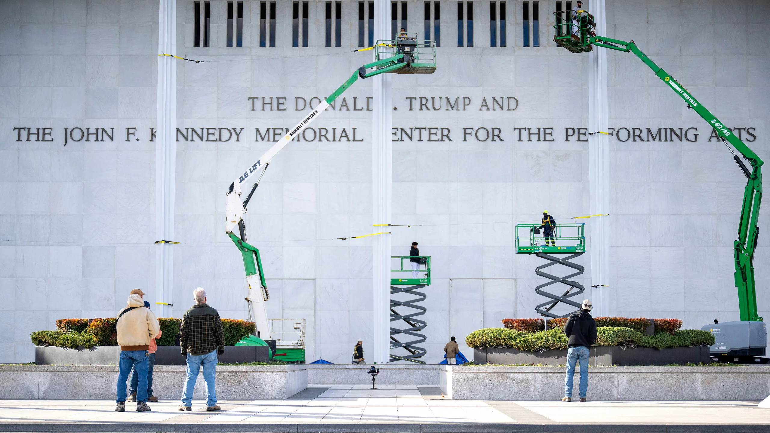 Kennedy Center'da 'Trump' Krizi: Yılbaşı Konserleri İptal Edildi