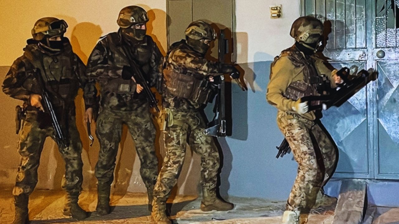 İstanbul'da DEAŞ operasyonunda çok sayıda gözaltı! 41 şüpheli Yalova'daki saldırıyla bağlantılı 
