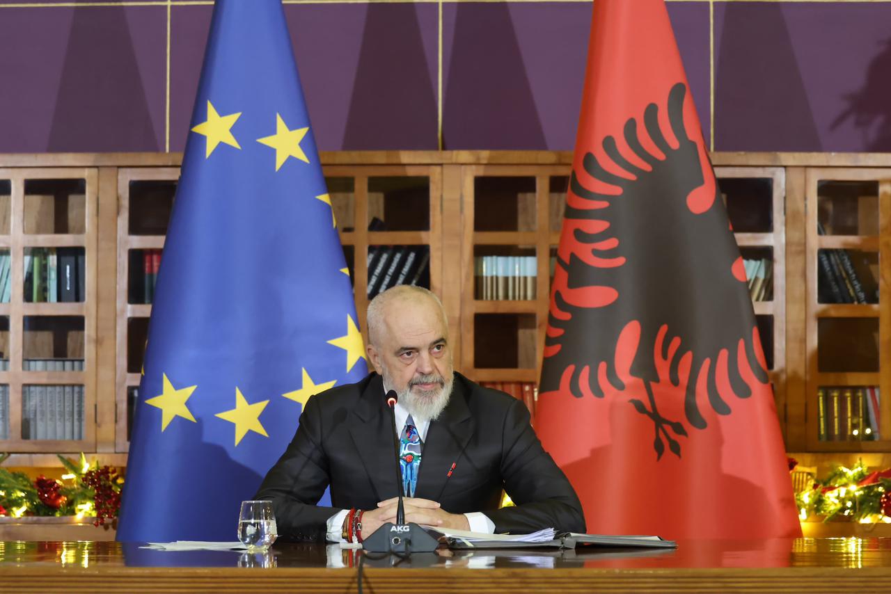 Arnavutluk, zırhlı araç ve insansız hava aracı üretecek