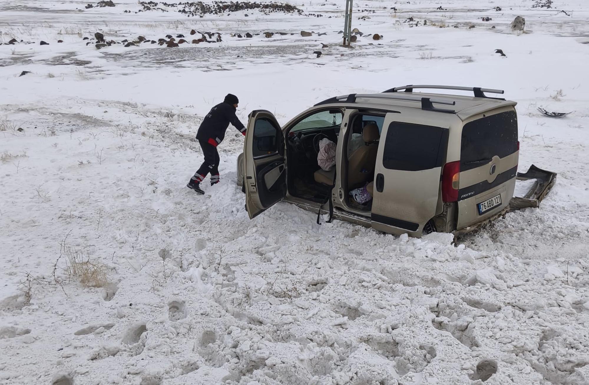 Iğdır'da zincirleme kaza: 4 kişi yaralandı