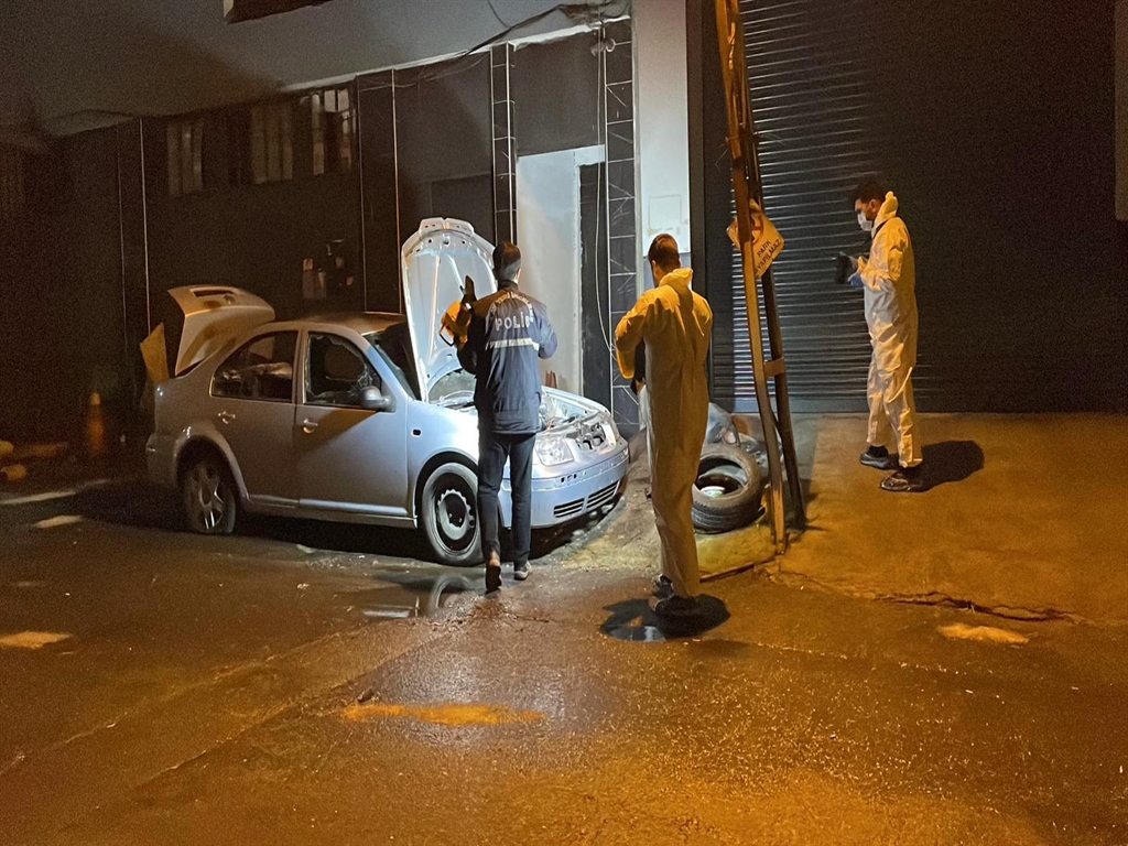 Kağıthane otomobil yangını: Isınmak isterken can verdi