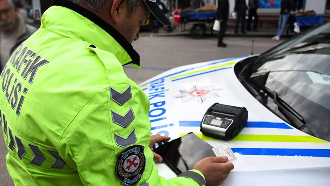 Kayseri'de drift atan 2 sürücüye ceza uygulandı