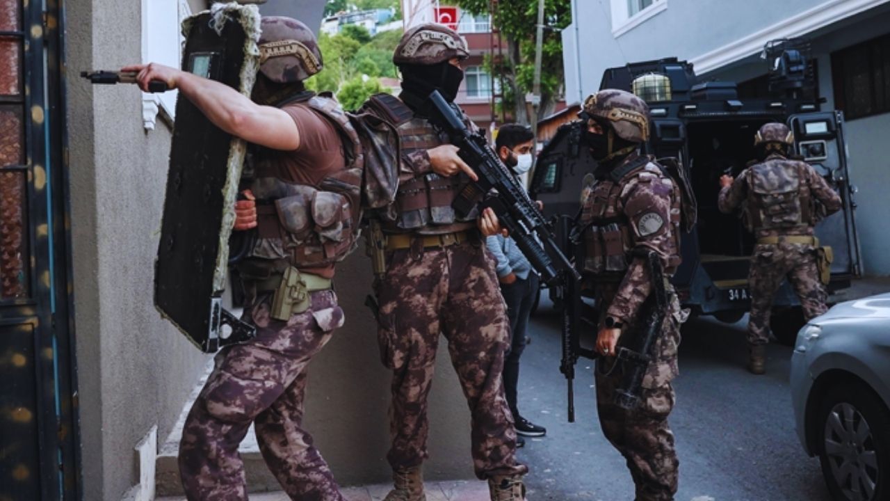 Kapalıçarşı'da kara para operasyonu: Çok sayıda gözaltı var