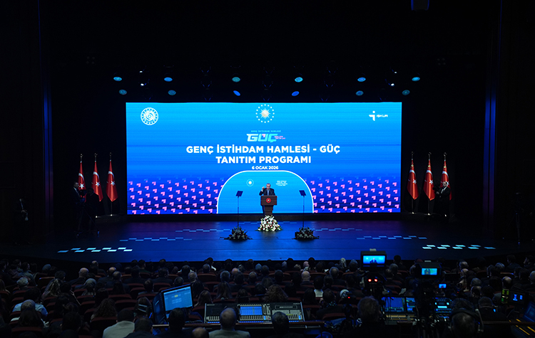 Cumhurbaşkanı Erdoğan: Önümüzdeki 3 yılda 3 milyondan fazla gencimizi istihdama kazandıracağız