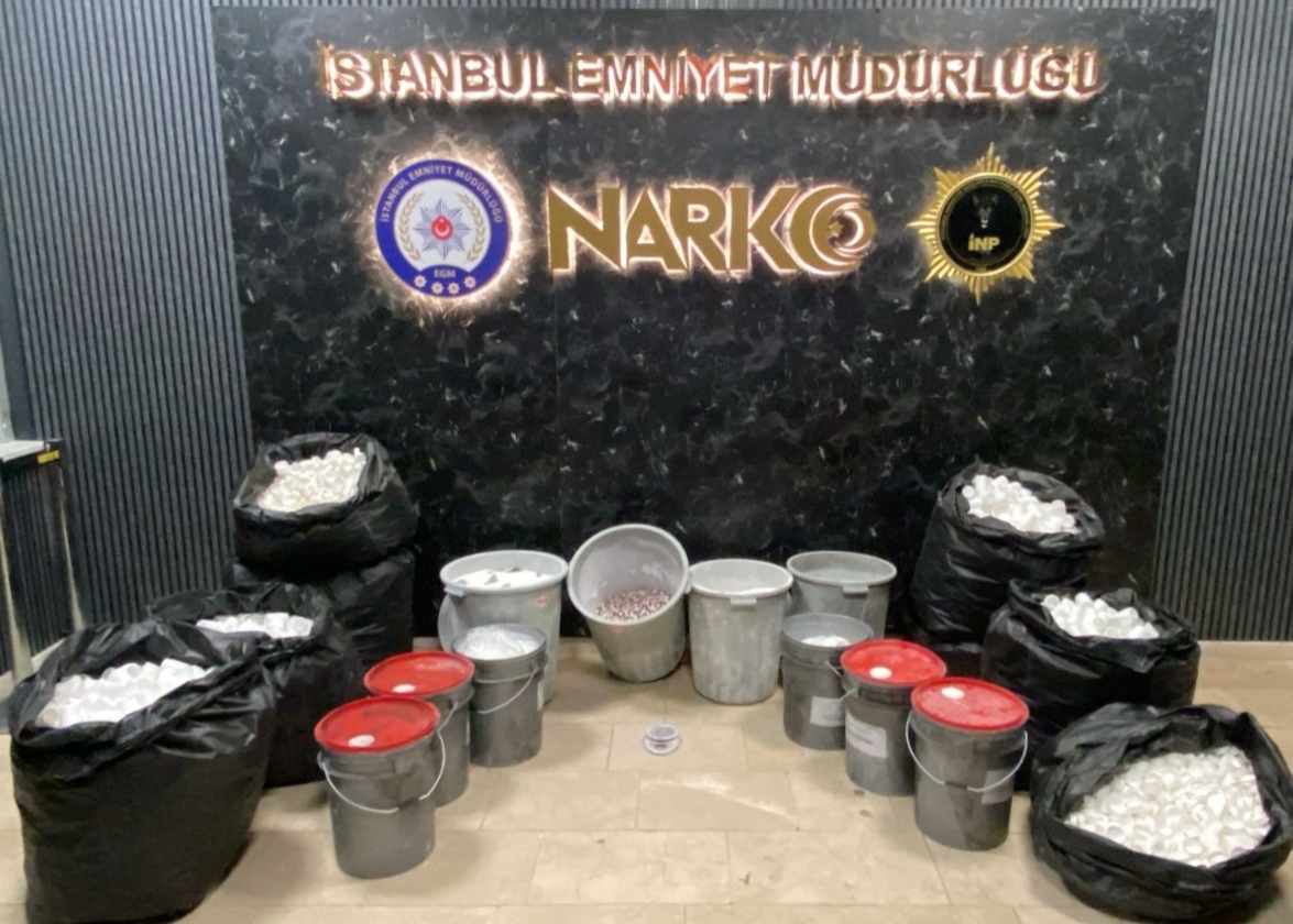 İstanbul'da düzenlenen uyuşturucu operasyonunda 3 kişi yakalandı