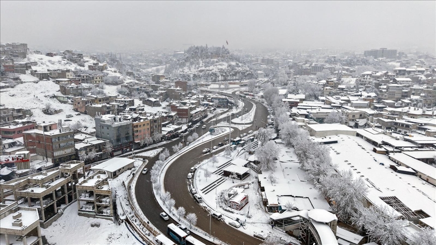 Kahramanmaraş'ta eğitime ara verildi: Kar alarmı