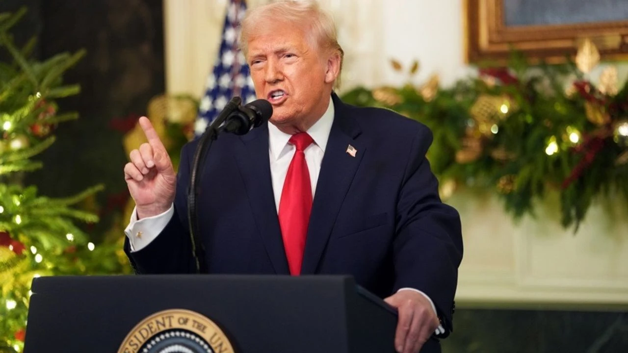 Trump İran'daki Göstericilere 'Protestolara Devam Edin' Çağrısı Yaptı