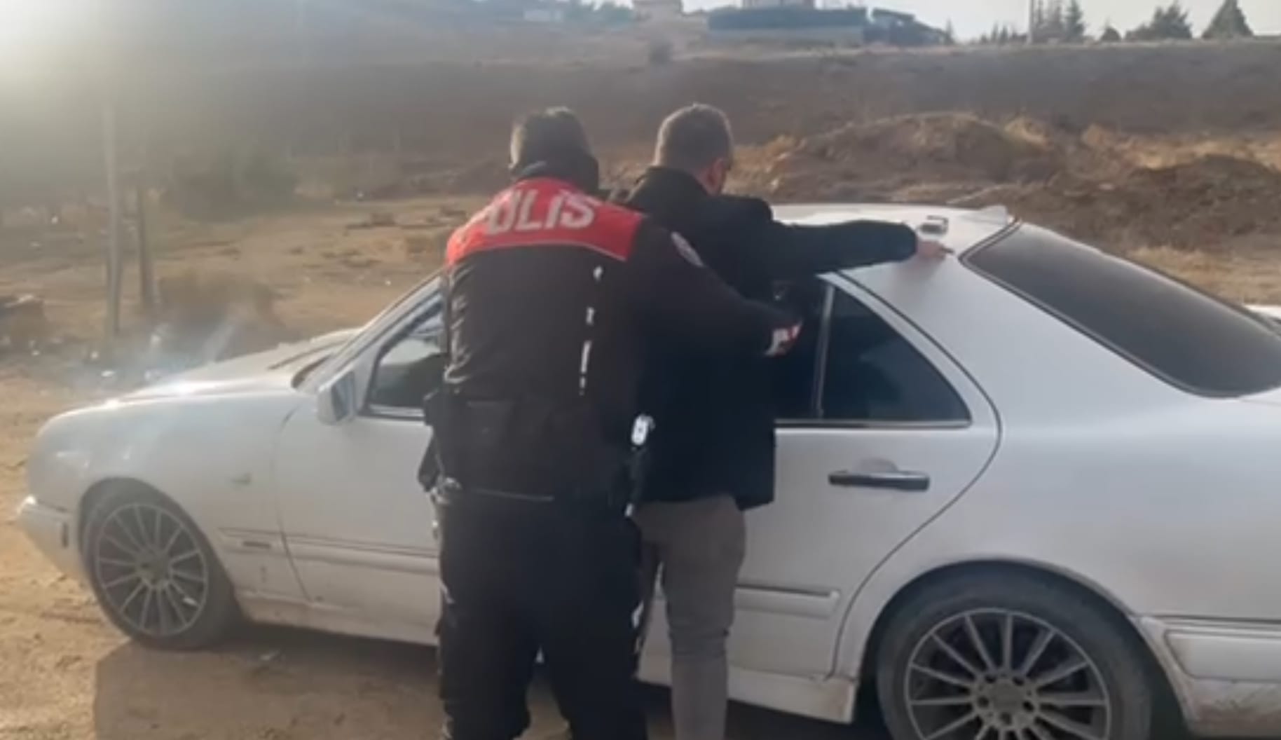 Kırıkkale'de 15 ayrı suçtan aranan şüpheli takip sonucu yakalandı