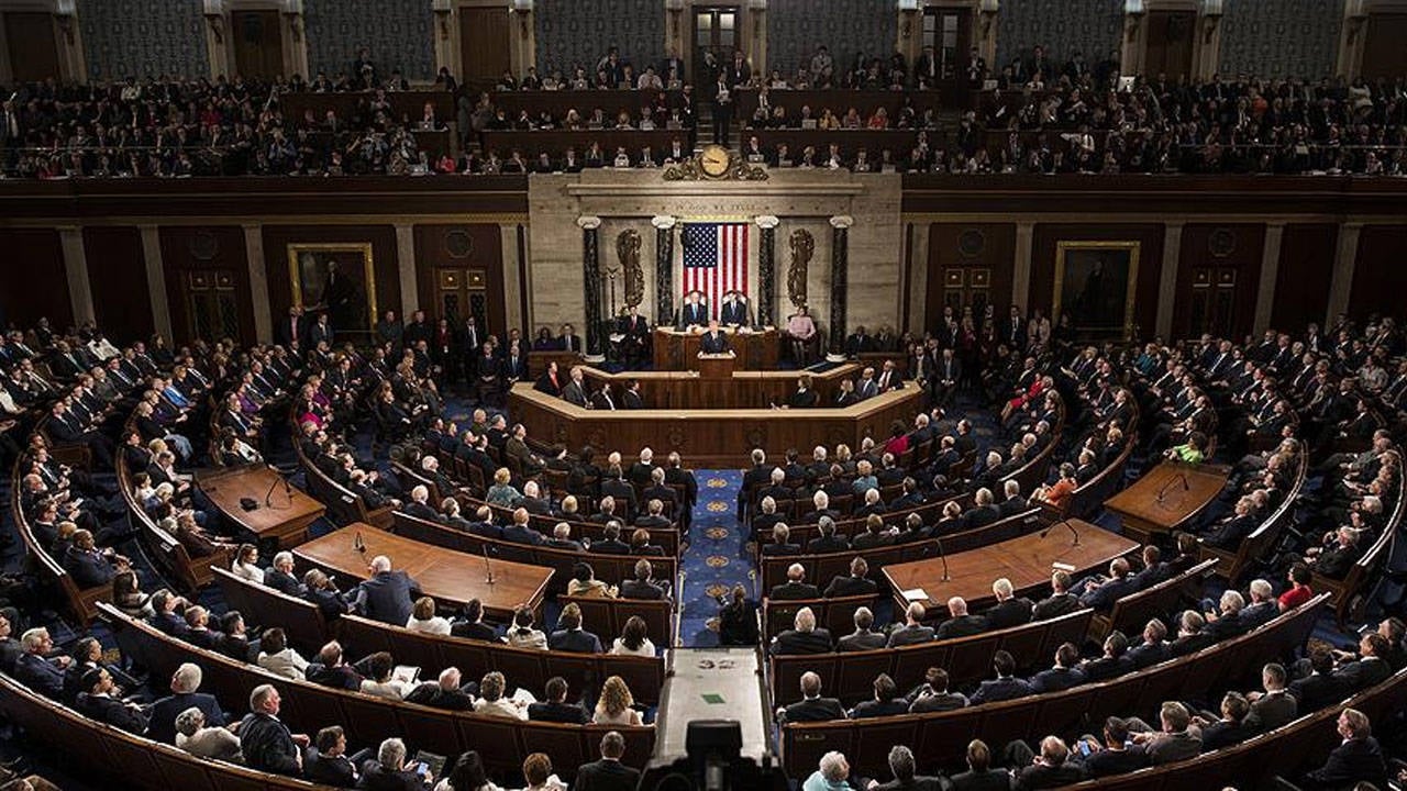 ABD Senatosu, Trump'ın Venezuela'da askeri güç kullanmasını engellemeye yönelik tasarıyı reddetti