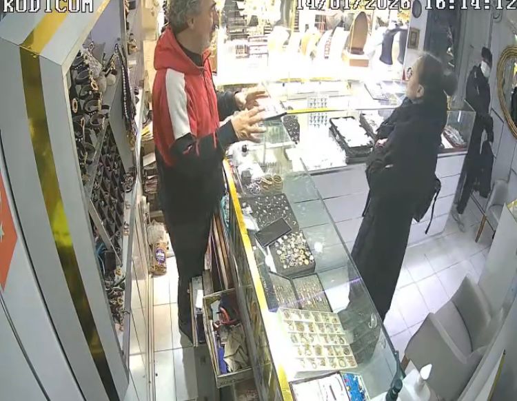 İstanbul - Bahçelievler'de kuyumcuda soygun: 3 milyon liralık altını alıp kaçtı 
