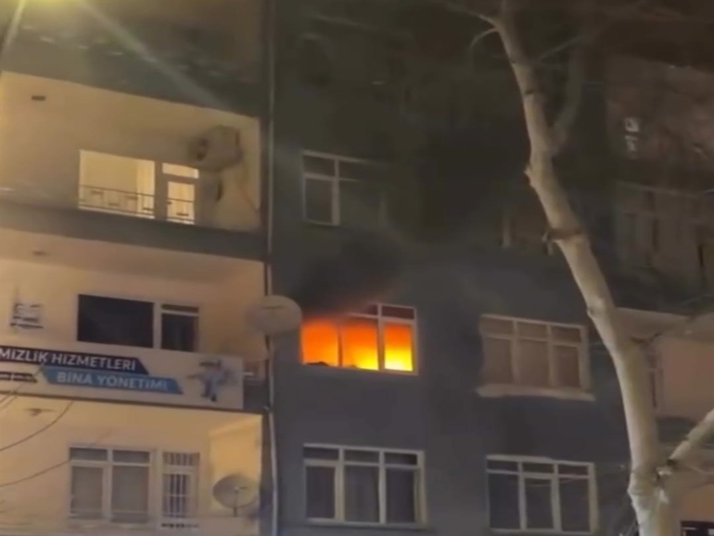 Niğde'de ev yangını paniğe yol açtı, dairede hasar oluştu