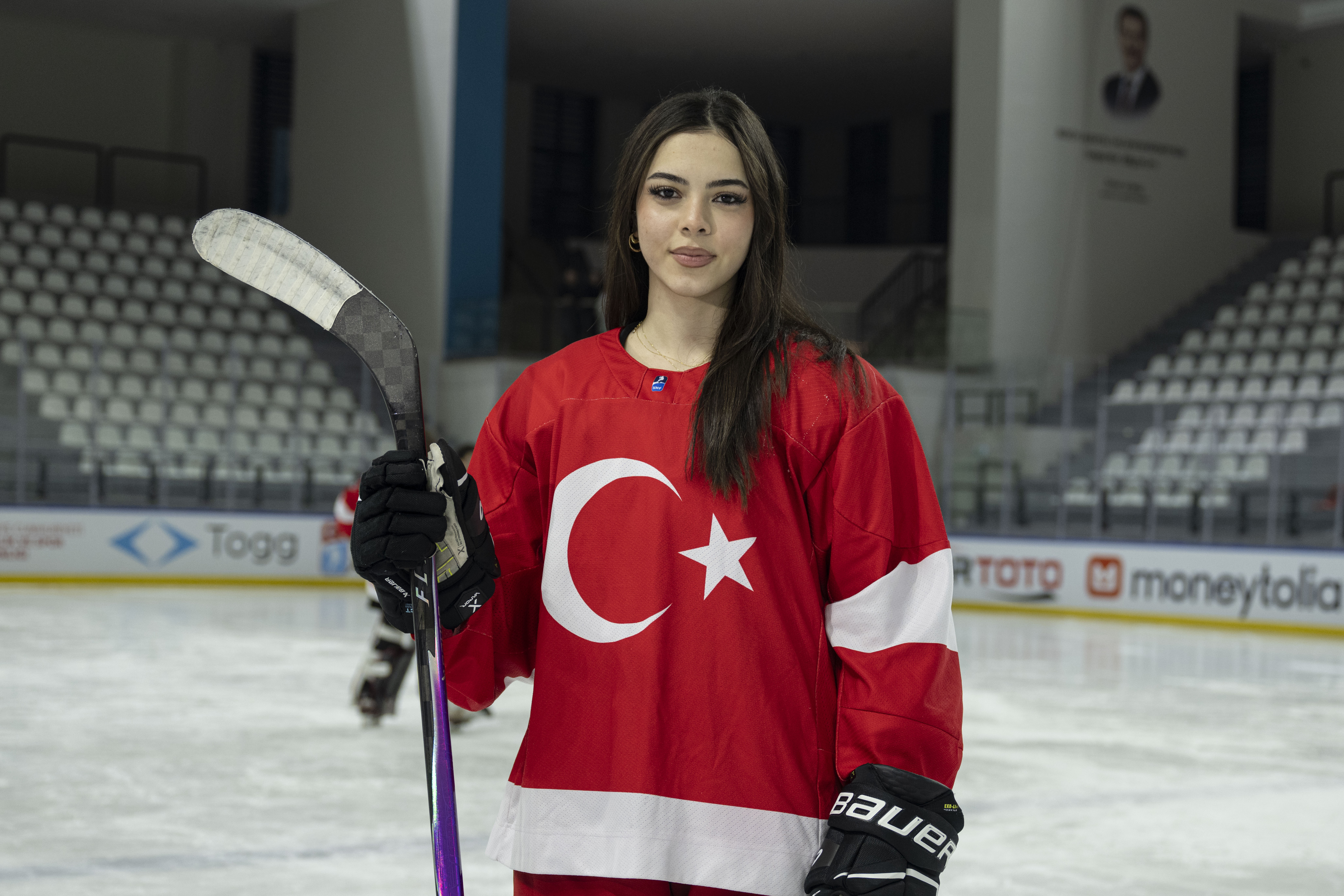 18 Yaş Altı Kadın Buz Hokeyi Milli Takımı Sahaya Çıkıyor