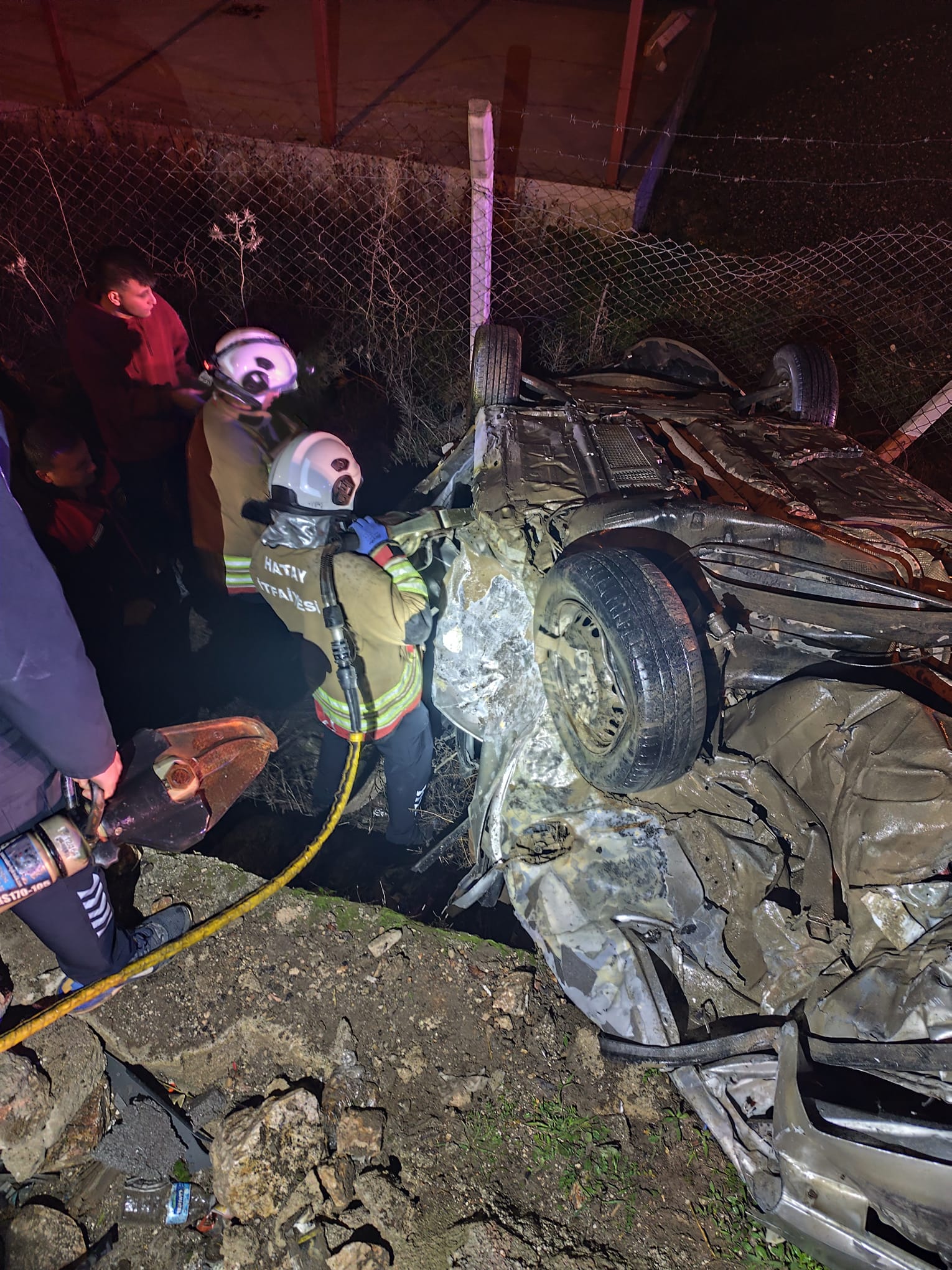 Hatay'da Feci Trafik Kazası: Bir Anlık Dikkatsizlik Felakete Döndü