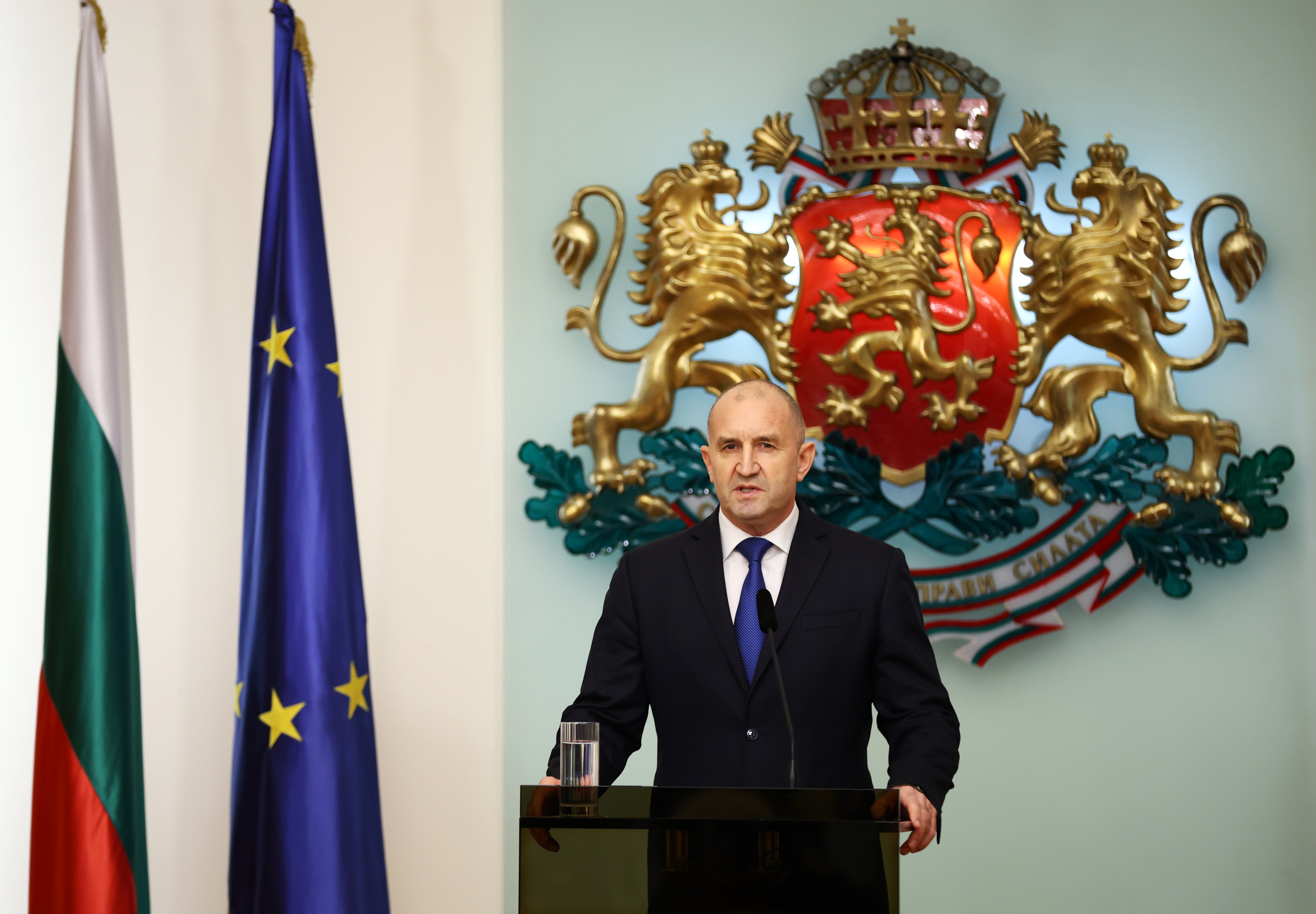 Bulgaristan'da Tarihi Karar: Cumhurbaşkanı Rumen Radev İstifa Ettiğini Açıkladı