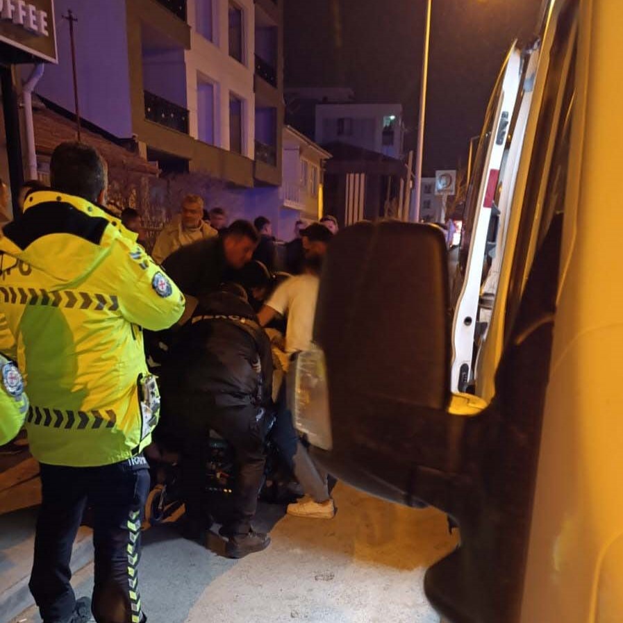Kafede Silahlı Kavga Çıktı, 2 Müşteri Yaralandı