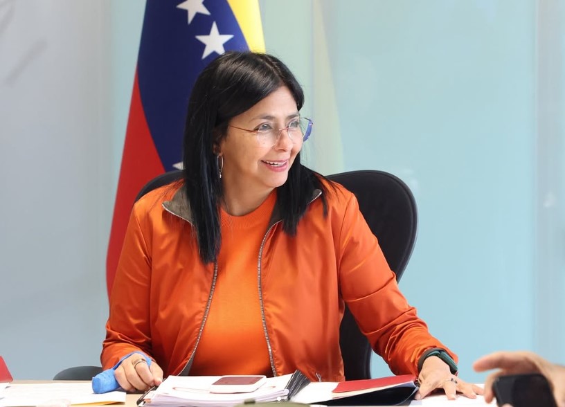 Venezuela petrol satışından 300 milyon dolar gelir elde etti
