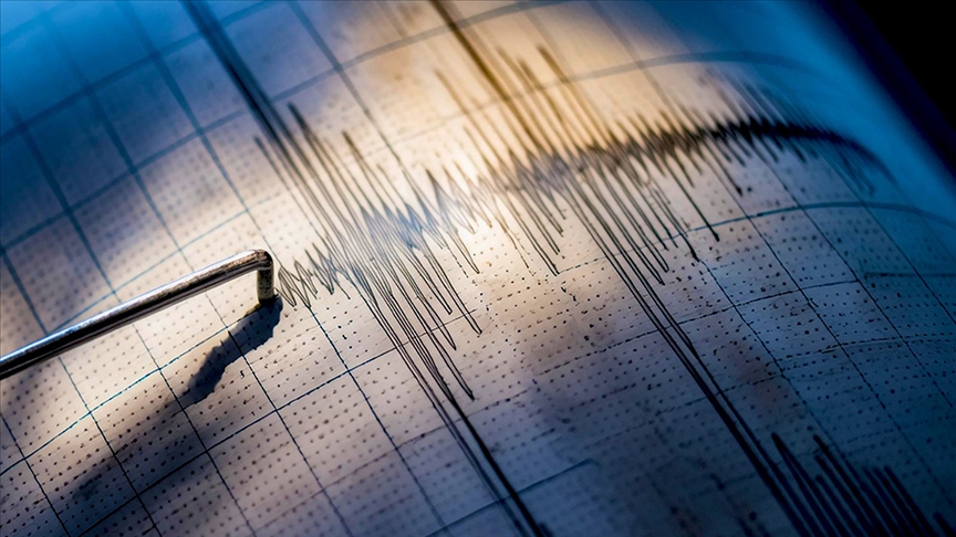 Balıkesir'de deprem: Sındırgı'da gece yarısı 4 büyüklüğünde sarsıntı