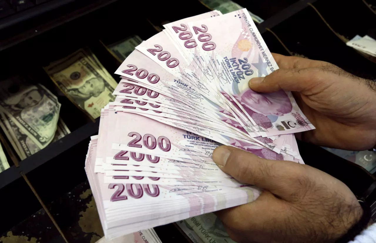 Yurt dışından TL fonlamada zorunlu karşılık oranları arttırıldı
