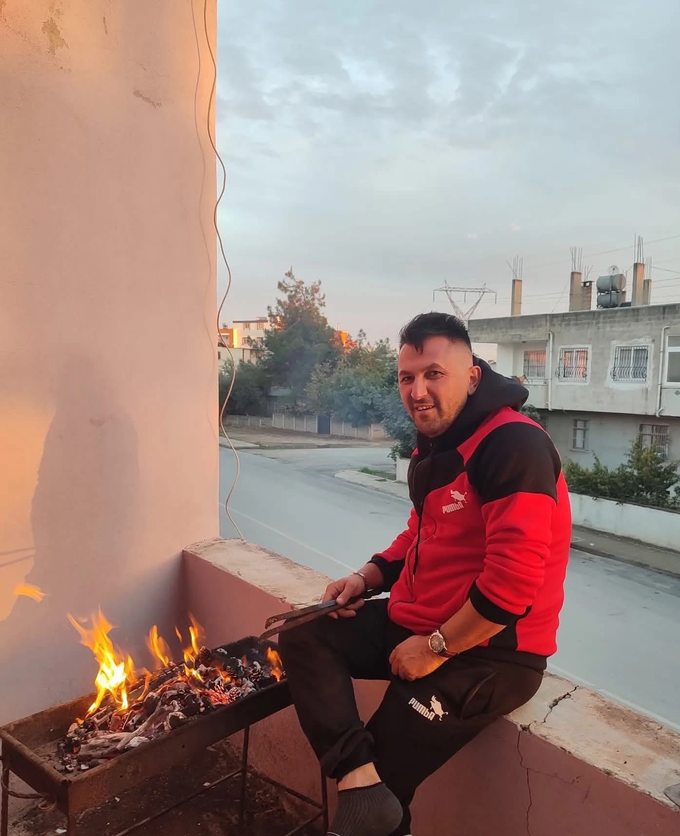 Tarsus'ta Traktör Devrildi: Sürücü Hayatını Kaybetti