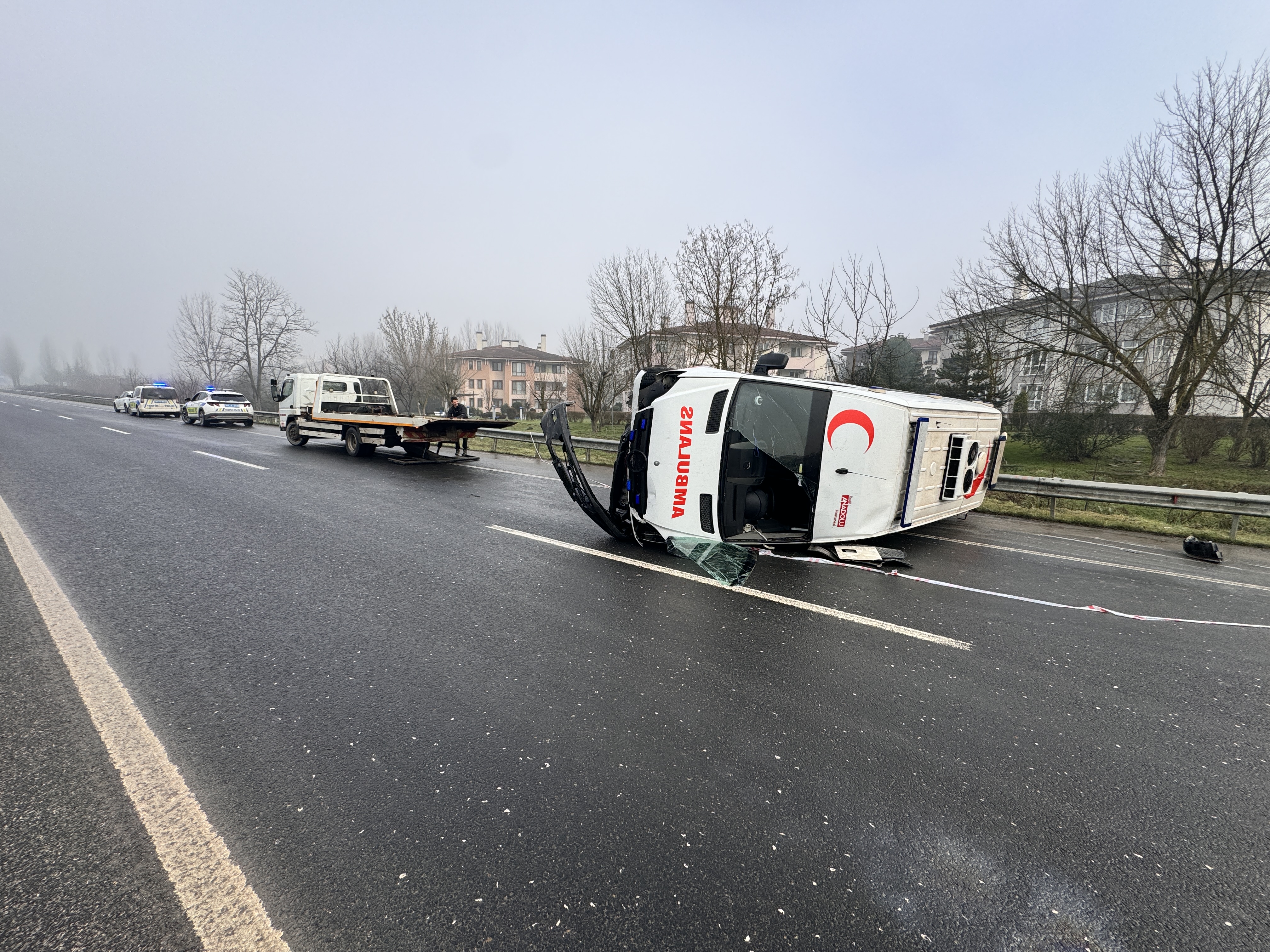 Düzce'de ambulans kazası: 2 sağlık görevlisi yaralandı