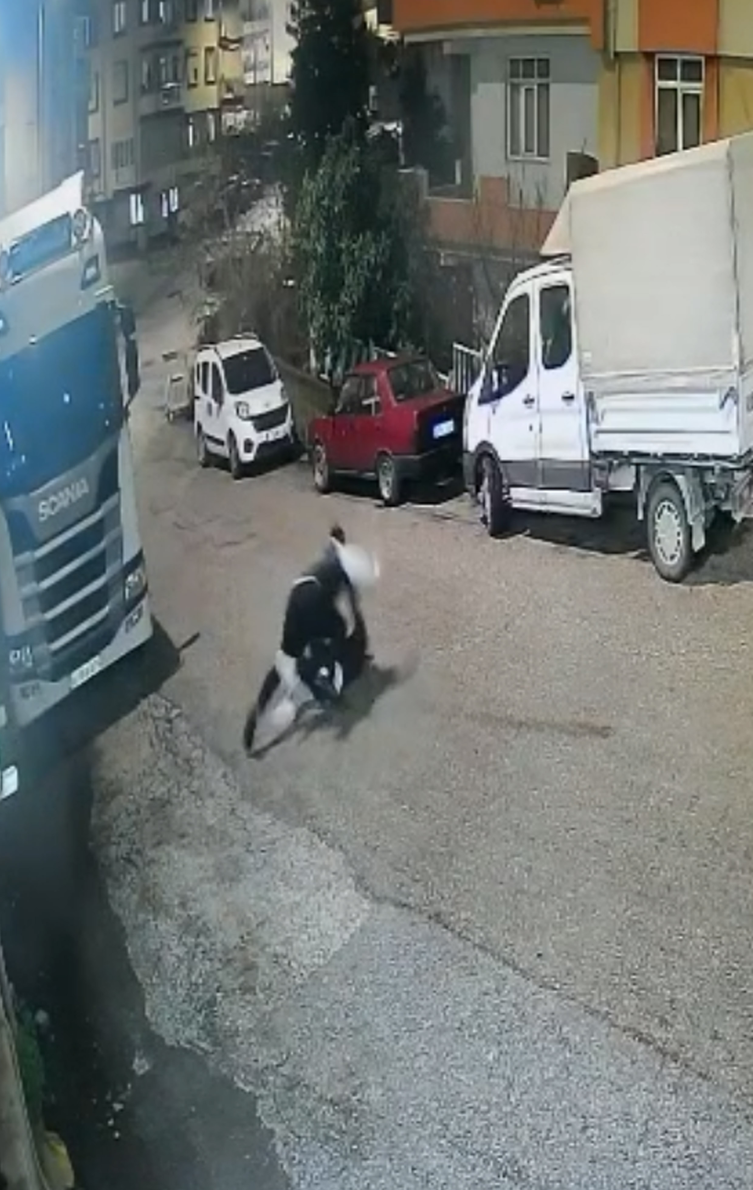 Antalya'da İki Arkadaş Arasındaki Tartışma Bıçaklı Kavgaya Dönüştü