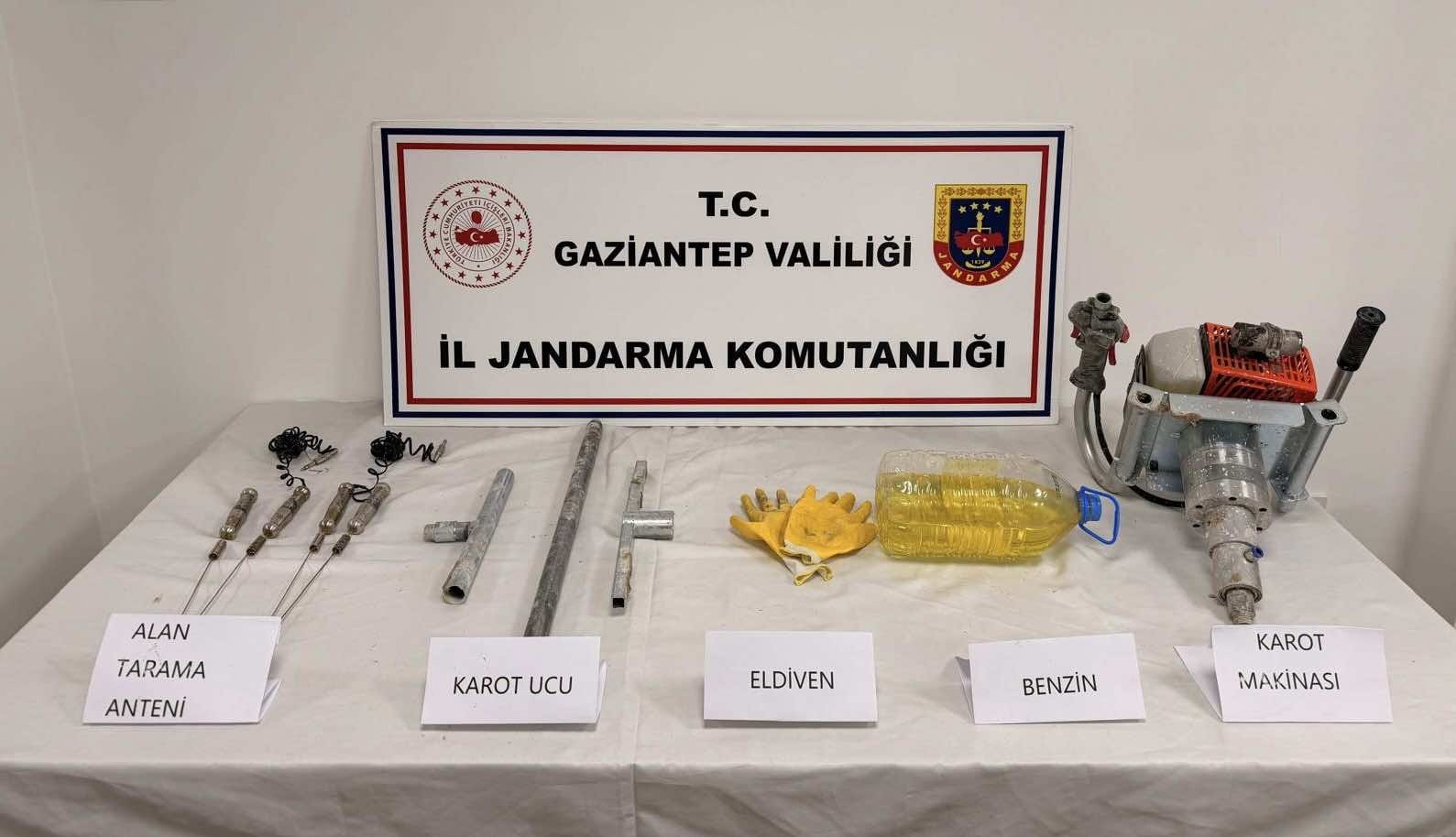 Gaziantep'te Tarihi Eser Kaçakçılığı Operasyonu: Kaçak Kazı Yapan 5 Şüpheli Yakalandı