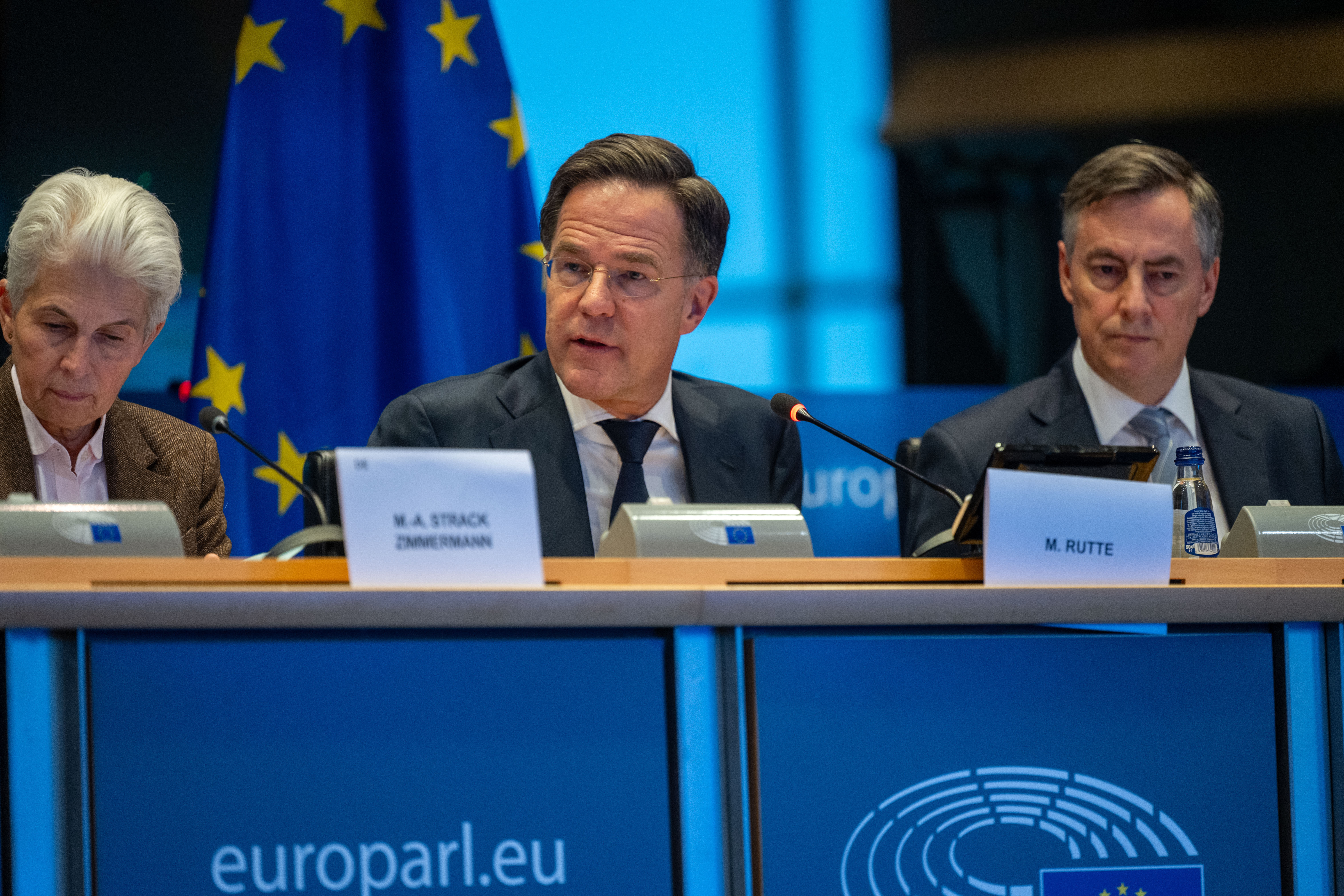 Rutte: Avrupa, Ukrayna'ya gerekli miktarda silah sağlayacak durumda değil