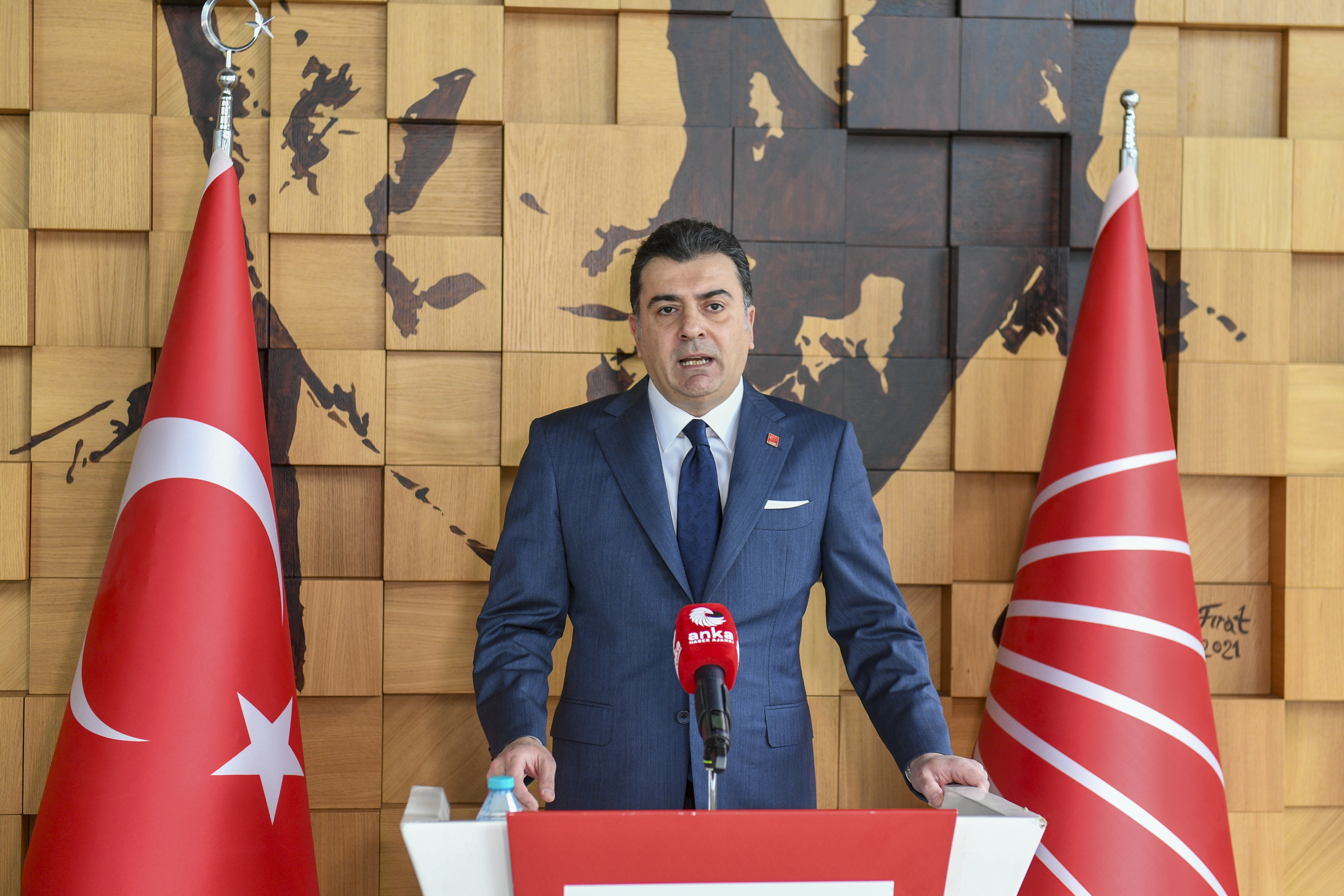 CHP Sözcüsü Emre: 'Mahkeme salonları herkesin erişimine açılsın'