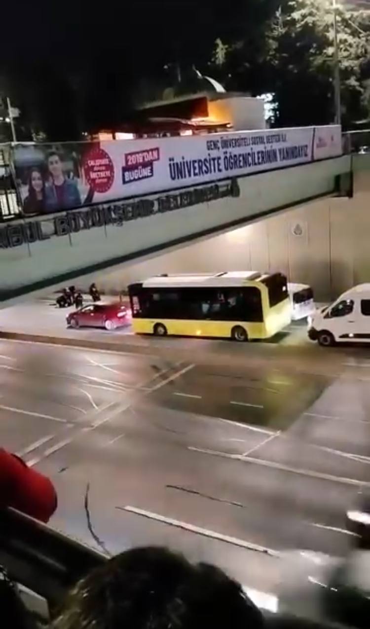 Beylikdüzü'nde Minibüsün Çarptığı Kadın Yaşamını Yitirdi