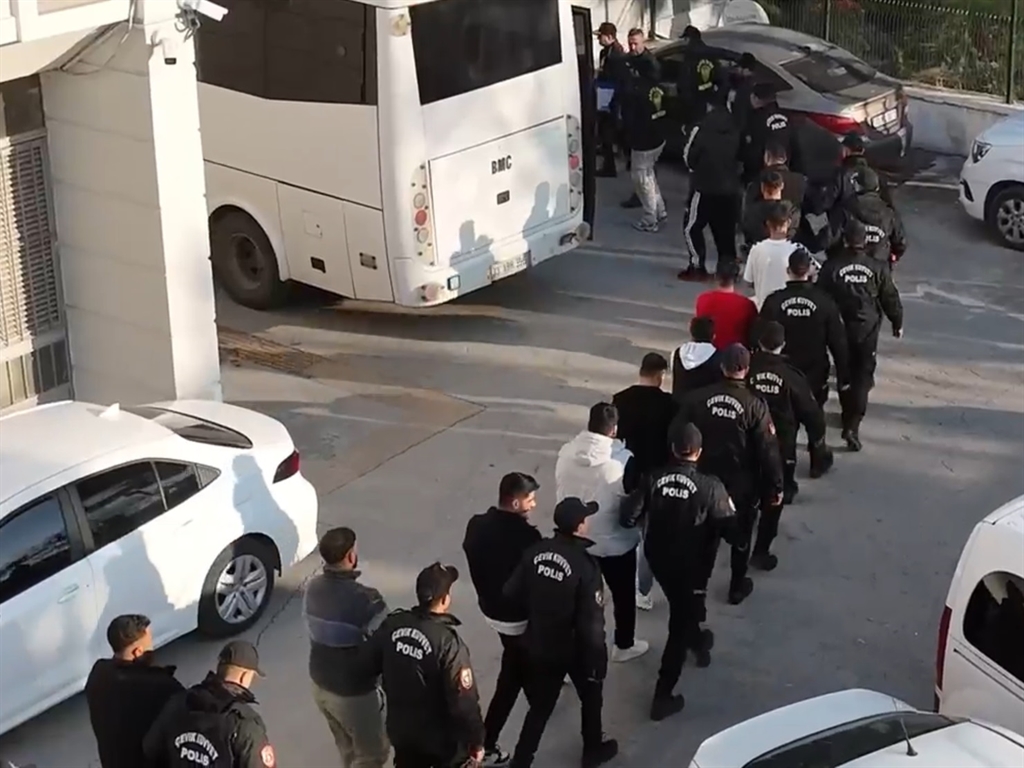 Mersin merkezli 9 ilde dolandırıcılık operasyonu: 7 kişi  tutuklandı