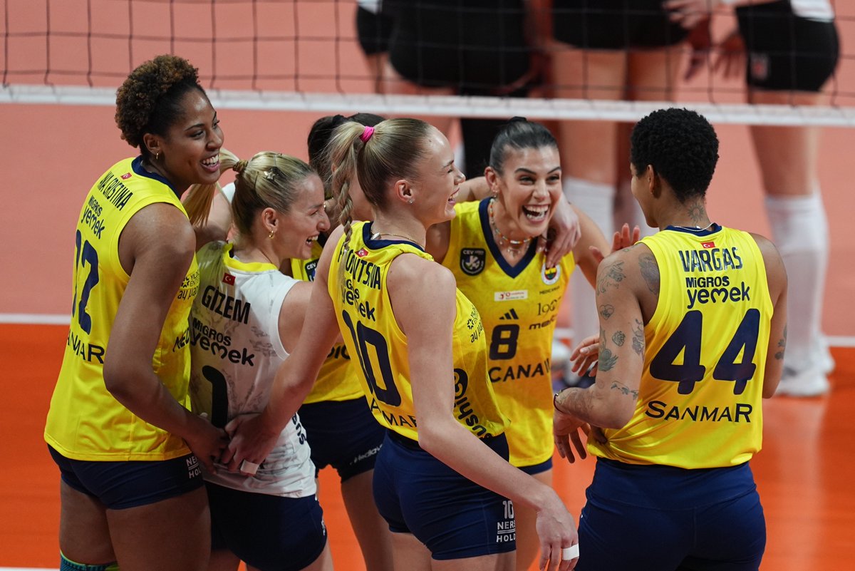 Fenerbahçe Medicana Benfica ekibini 3-0 yendi