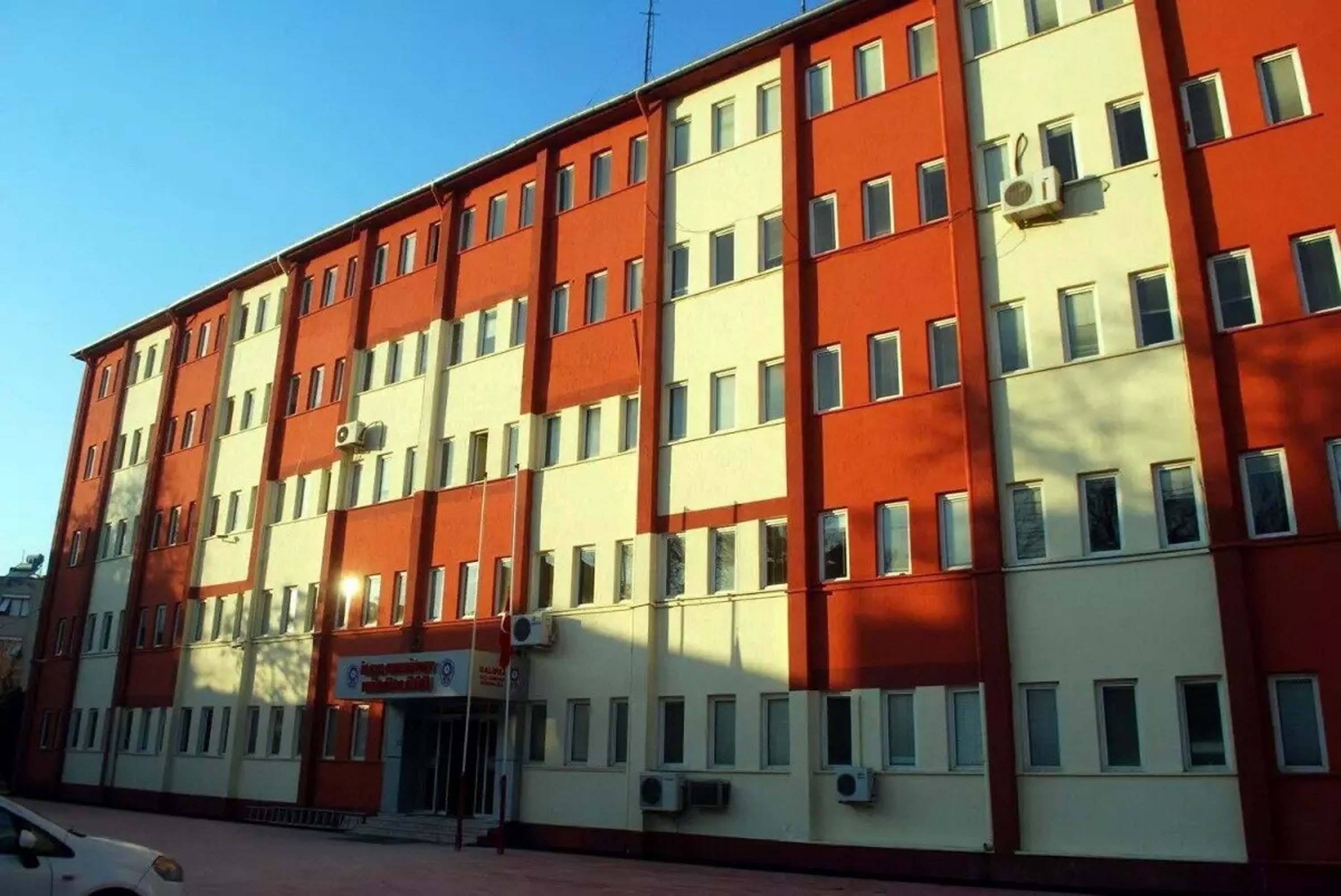 Manisa'da fuhuş operasyonu: 2 gözaltı